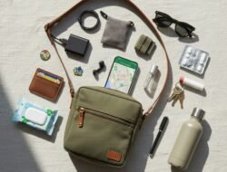 Daftar Barang yang Wajib Ada di Tas Kecil Saat Sedang Berkeliling Kota